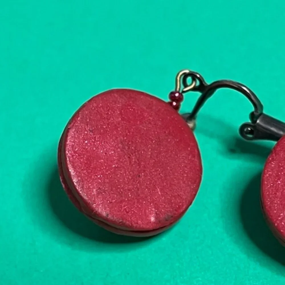 VTG Handcrafted Red Hat Purple Flowers Trim Polymer Clay Clip-on Earrings .75